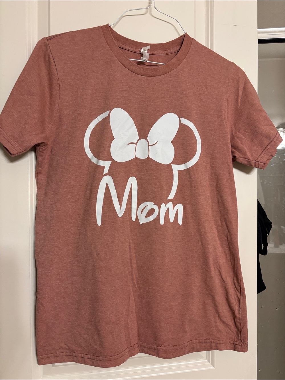 Pink Minnie Mouse Adult small Disney Mom T-shirt